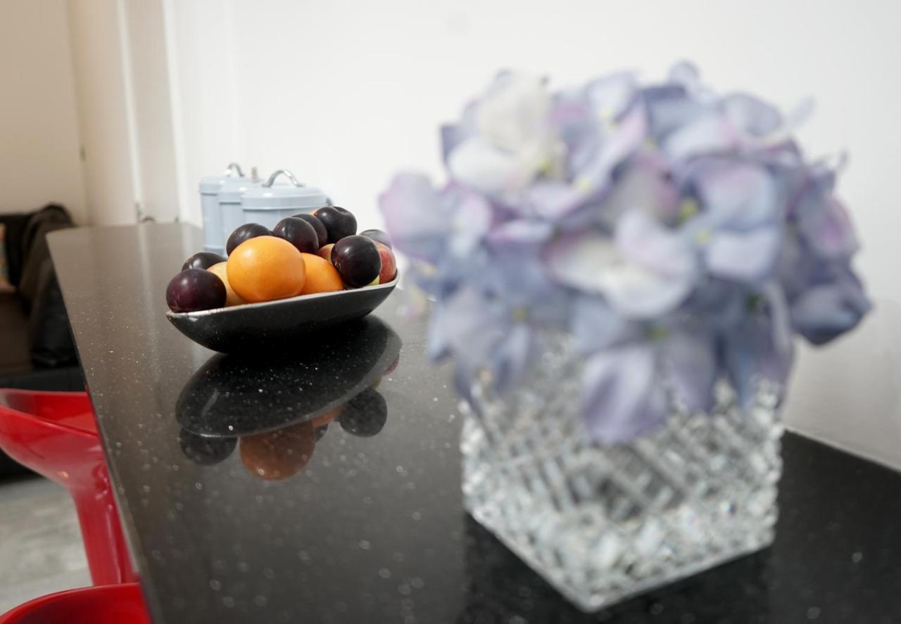 Luxury London Garden Home Sleep 7, 2 Mins To Metro Londres Exterior foto