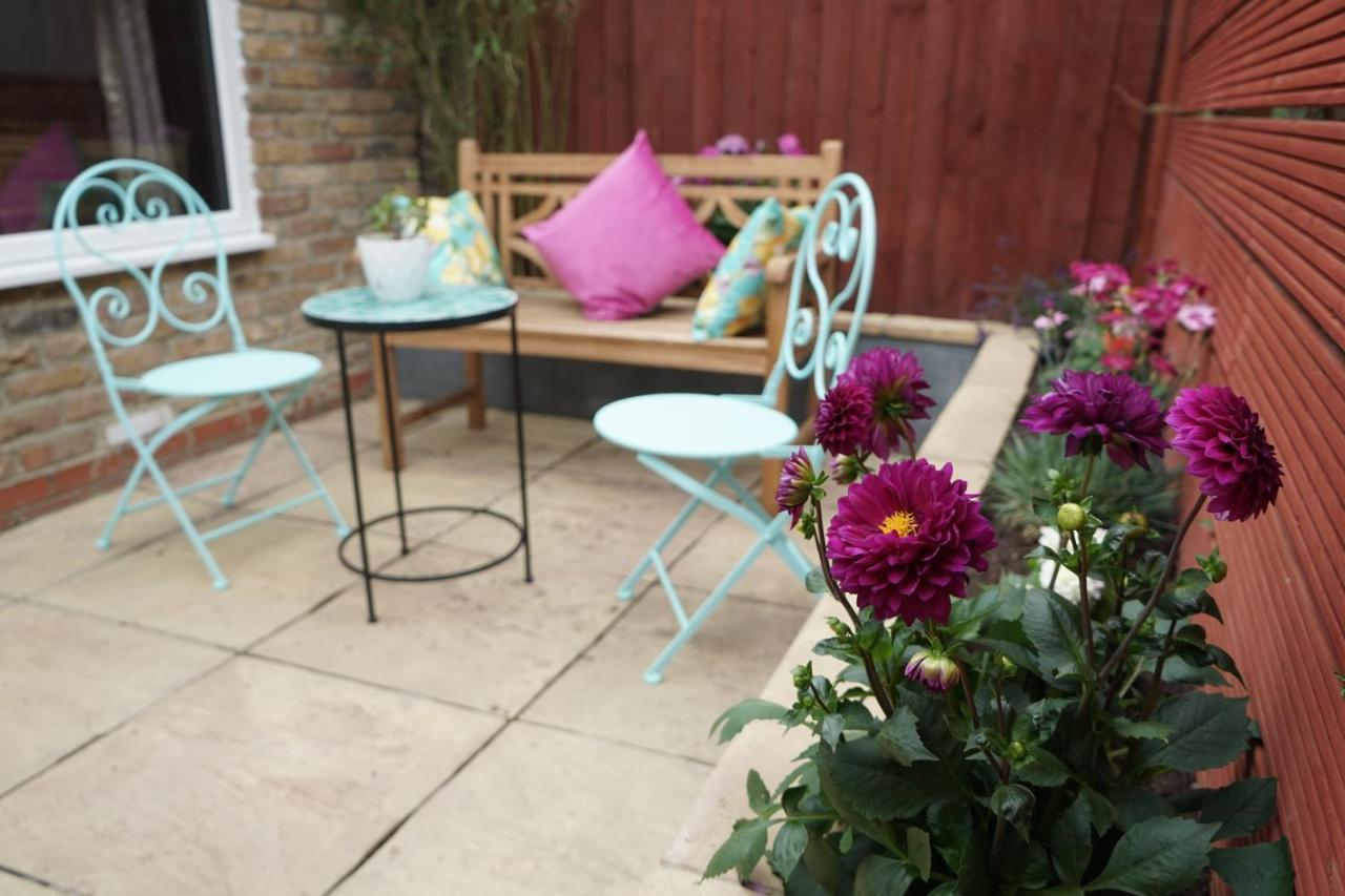 Luxury London Garden Home Sleep 7, 2 Mins To Metro Londres Exterior foto