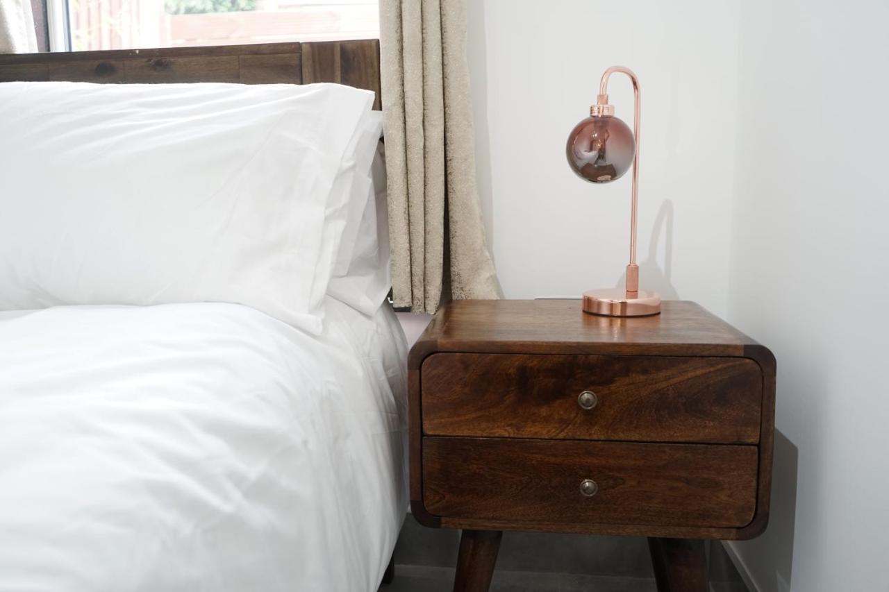 Luxury London Garden Home Sleep 7, 2 Mins To Metro Londres Exterior foto